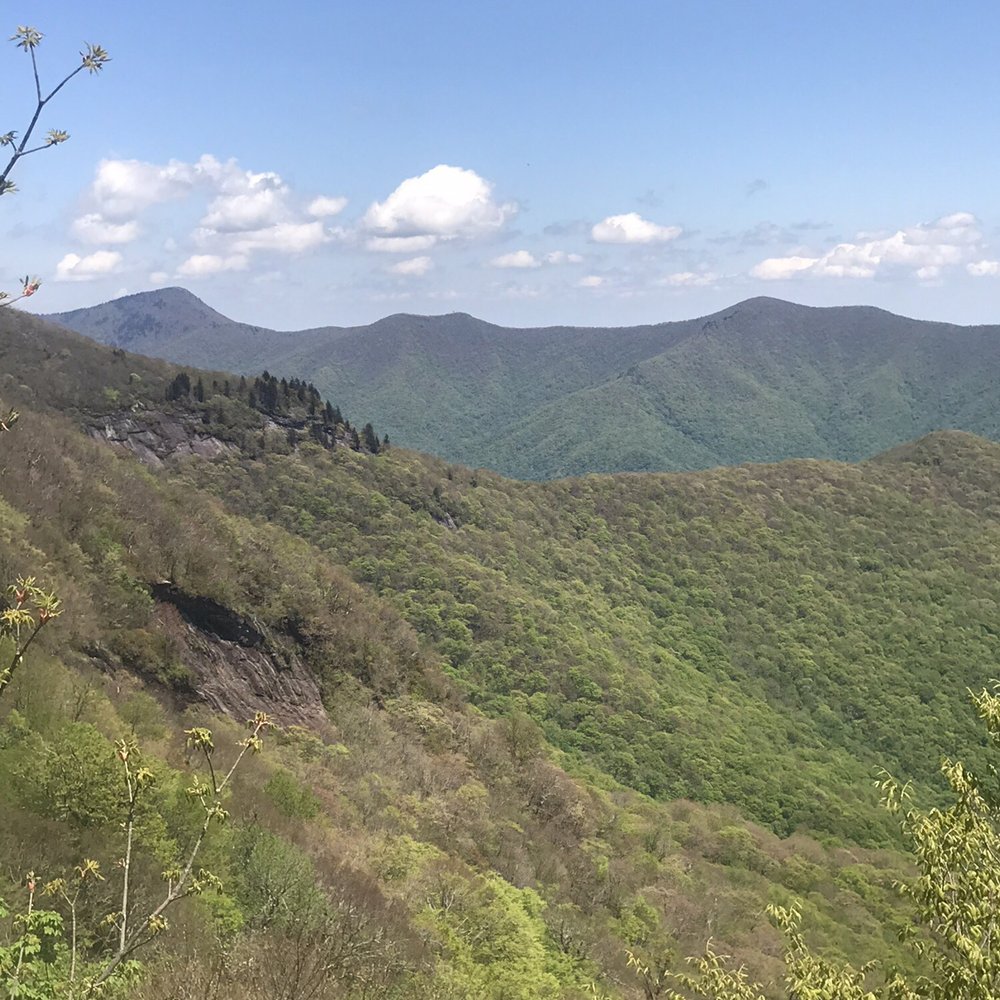 Craggy Gardens - Valley views on the opposite side of the Blue Ridge Parkway. - Hiking Near Me - Black Mountain, North Carolina Craggy Gardens - Valley views on the opposite side of the Blue Ridge Parkway. - Hiking Near Me - Black Mountain, North Carolina