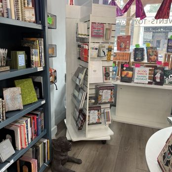 Ruby’s Books - Bookstores Near Me - Folsom, California