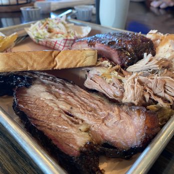 Dukes BBQ Shack - Duke Plate w Cole Slaw & Gouda Potato Casserole - Barbeque Near Me - Wentzville, Missouri