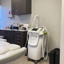 Uplift Medspa - Venus