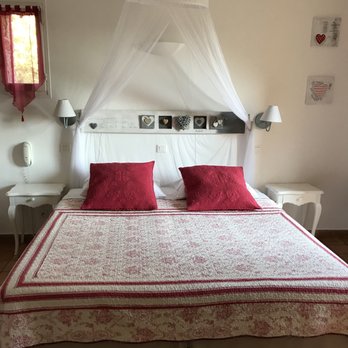 Le Mas du Loriot - Die Zimmer sind mit viel Liebe eingerichtet - Hotels Near Me - Murs, 84