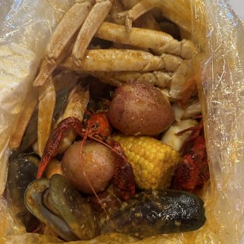 LA Crab Shack - house blend snow crabs, mussels, crawfish, and head on shrimp - Cajun/Creole Near Me - Mesa, Arizona