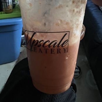Upscale Eatery - I got the peach detox smoothie and it was very tastefully. - Desserts Near Me - Hialeah, Florida