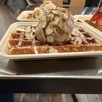 Little Gem Belgian Waffles - Desserts Near Me - Davis, California