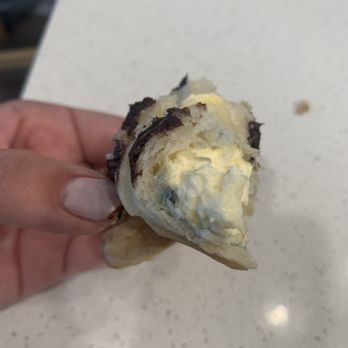 La Flor De Mexico - Mold on the inside of a pastry I just bought - Bakeries Near Me - Pittsburg, California La Flor De Mexico - Mold on the inside of a pastry I just bought - Bakeries Near Me - Pittsburg, California