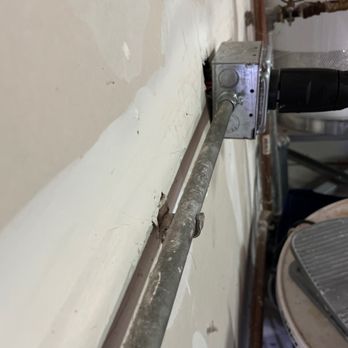 G11 - Outlet already falling off in less then one year of use - Electricians Near Me - Walnut Creek, California G11 - Outlet already falling off in less then one year of use - Electricians Near Me - Walnut Creek, California