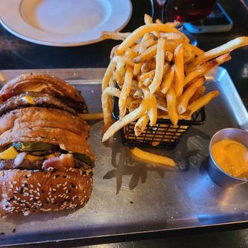 Gretel - Gretel Griddle Burger - Cocktail Bars Near Me - Chicago, Illinois