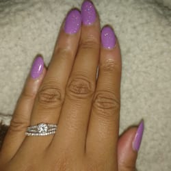 Nails By Willa - Willa did an amazing job. She does a fast clean job and she gives great conversation. And not to mention a full set is on $22.