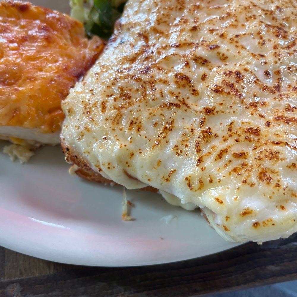 Le Coffee Shop - Breakfast & Brunch Near Me - Temecula, California