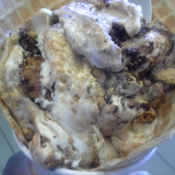 Cold Stone Creamery - Founder's Favorite with added graham cracker and chocolate chip cookie, in a waffle cone. - Ice Cream & Frozen Yogurt Near Me - North Las Vegas, Nevada Cold Stone Creamery - Founder's Favorite with added graham cracker and chocolate chip cookie, in a waffle cone. - Ice Cream & Frozen Yogurt Near Me - North Las Vegas, Nevada