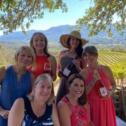 Best Sonoma County Winery, tour, tasting room, lunch spot, and wine club!