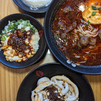 Royal Highness Zhu 朱椿 - Signatures spicy beef noodle - Hot Pot Near Me - Chicago, Illinois
