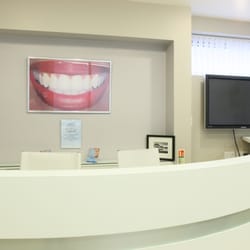 IQ Dental & implant Centre