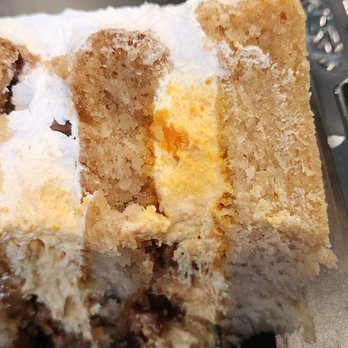 Hot Vegan Chicks - Caramel cake - Vegan Near Me - Hollywood, California