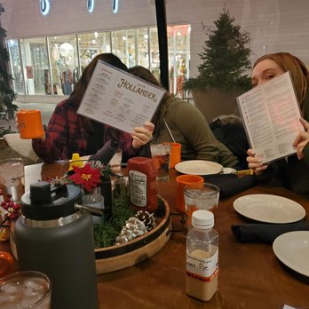 Café Hollander Hilldale - American Near Me - Madison, Wisconsin