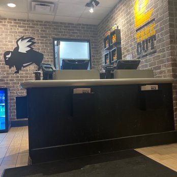 Buffalo Wild Wings - THE STATION I CAME TO TO FINALLY GET MY FOOD! - Chicken Wings Near Me - Tucson, Arizona Buffalo Wild Wings - THE STATION I CAME TO TO FINALLY GET MY FOOD! - Chicken Wings Near Me - Tucson, Arizona