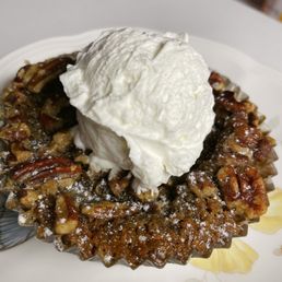Bourbon pecan mini pie