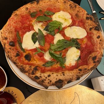 allegrio - Margarita pizza - Restaurants Near Me - Rome, RM