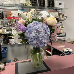 Forever Yours Flowers & Gifts