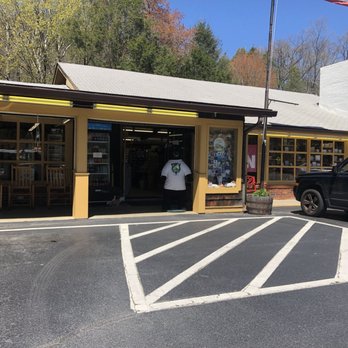 Maggie Mountaineer Crafts - Front entry - Arts & Crafts Near Me - Maggie Valley, North Carolina Maggie Mountaineer Crafts - Front entry - Arts & Crafts Near Me - Maggie Valley, North Carolina