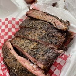 M & M Old Hickory Smokehouse - Full slab ribs