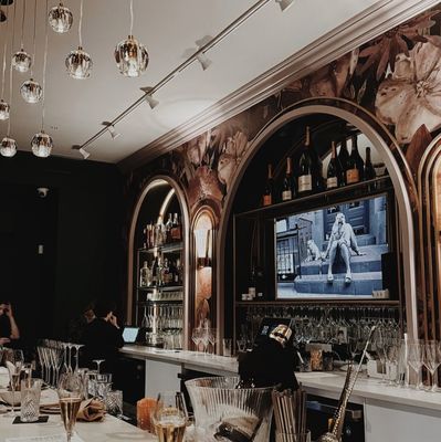Blanc Champagne Bar by null
