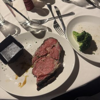 Stoney River - Prime Rib cooked medium - Steakhouses Near Me - Louisville, Kentucky