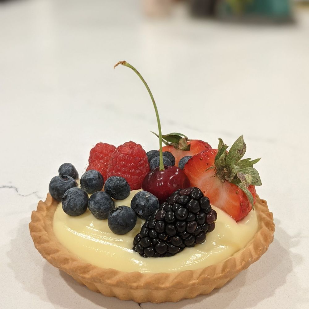 Mo's Bakery - Fruit tart filled with vanilla creme - Bakeries Near Me - Valley Springs, California Mo's Bakery - Fruit tart filled with vanilla creme - Bakeries Near Me - Valley Springs, California