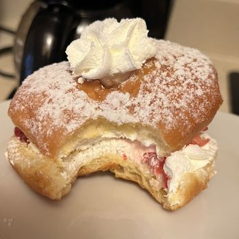 BJ Cinnamon - Bakeries Near Me - Folsom, California
