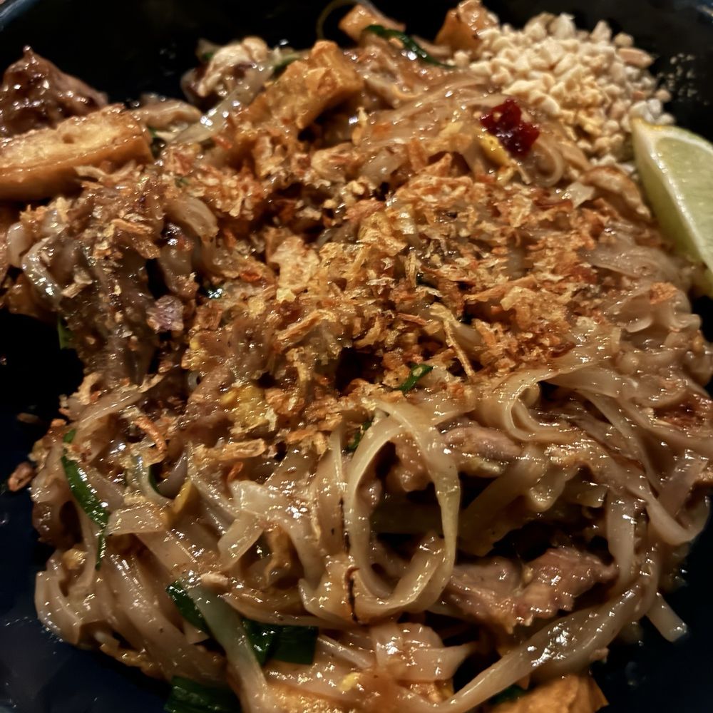 LeDu Thai - Pad thai (beef, no bean sprouts) - Thai Near Me - Phoenix, Arizona LeDu Thai - Pad thai (beef, no bean sprouts) - Thai Near Me - Phoenix, Arizona
