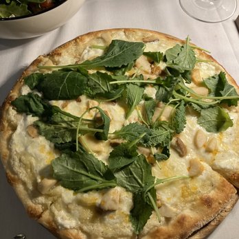Extra Virgin Bistro Miami Beach - White Pizza - Italian Near Me - Miami Beach, Florida Extra Virgin Bistro Miami Beach - White Pizza - Italian Near Me - Miami Beach, Florida