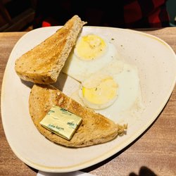 Brambles Guest House - Eggs and toast