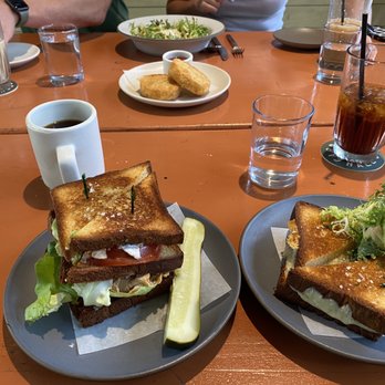The Carpenter Hotel - Grilled Cheese Carpenters Club - Hotels Near Me - Austin, Texas