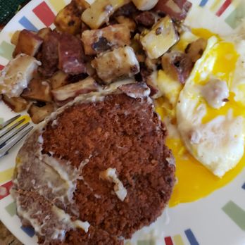 Black Bear Diner - Madera - Over cooked chicken fried steak, potatoes botoms  burned. Eggs ordered over medium hit over easy - American Near Me - Madera, California