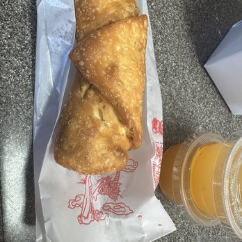 Hong Kong Cuisine - Egg roll with house made sweet & sour sauce - Asian Fusion Near Me - Plainfield, Illinois Hong Kong Cuisine - Egg roll with house made sweet & sour sauce - Asian Fusion Near Me - Plainfield, Illinois