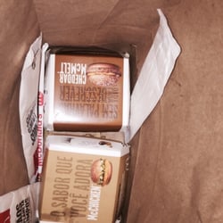 McDonald's - Cheddar e mc chicken!!