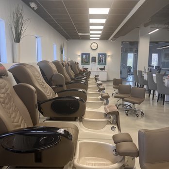 TD Nail Spa - Nail Salons Near Me - St Louis, Missouri