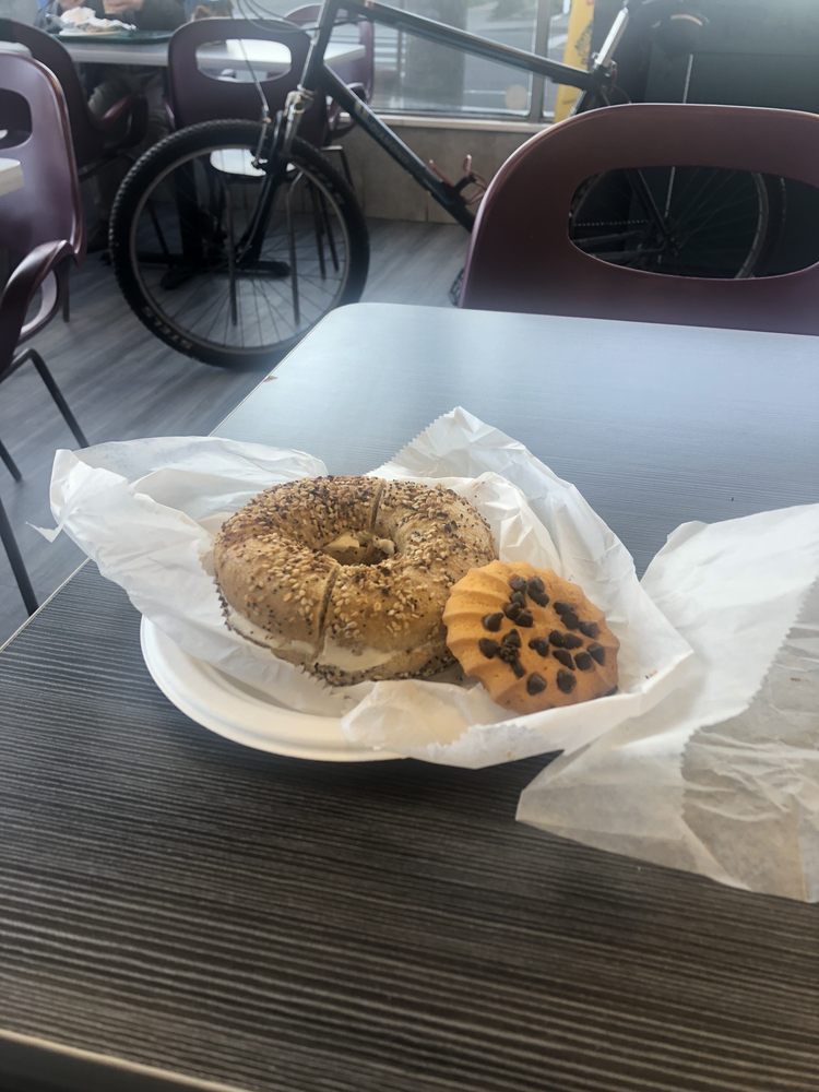 BAGEL DELIGHT KOSHER BAGELS Updated September 2024 598 Central