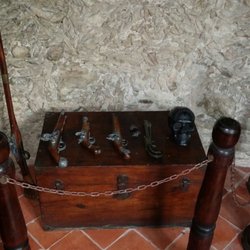 Hacienda Kaan AC - A fraction of the museum's weapon collection