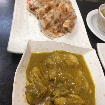 Angus Pho House - Malaysian curry chicken with roti - Vietnamese Near Me - Toronto, Ontario