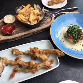 Six Seven Restaurant - Truffle Fries , Tempura Asparagus , Dungeness Crab & Shrimp Cake - New American Near Me - Seattle, Washington