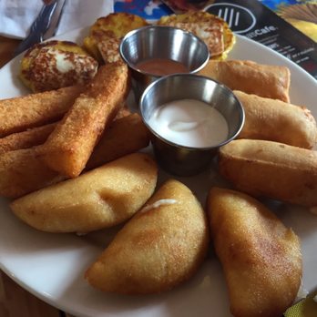 Arepas Cafe - Mini Platter - Venezuelan Near Me - Astoria, New York
