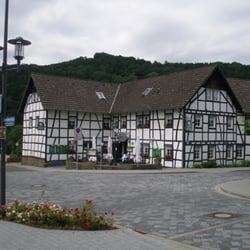 Wollseifen bis Einruhr - Gasthaus neben der Kirche