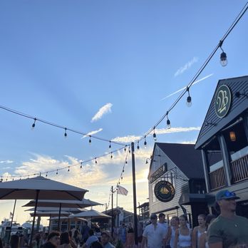 Bowen's Wharf - Shopping Centers Near Me - Newport, Rhode Island