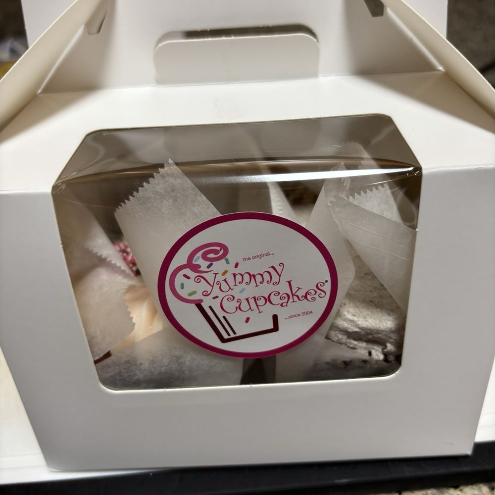 Yummy Cupcakes - Delicious! - Desserts Near Me - Burbank, California Yummy Cupcakes - Delicious! - Desserts Near Me - Burbank, California