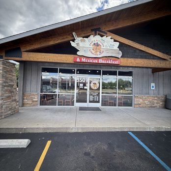 Dani's Kitchen and Pancake House - Mexican Near Me - Kalamazoo, Michigan