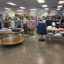Eddie Bauer Outlet - Interior