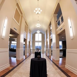 Cooper Creek - Main hallway.