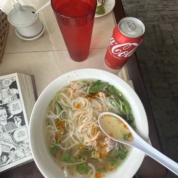 Bamboo House - Pho 17. Beef Noodle Soup with Brisket, Flank - Vietnamese Near Me - Bothell, Washington