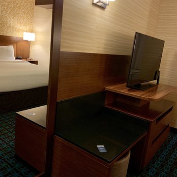 Fairfield by Marriott Inn & Suites Bakersfield North/Airport - Full length mirror in bedroom area - Hotels Near Me - Bakersfield, California